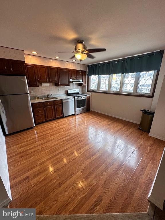 Building Photo - 12032 Millbrook Rd