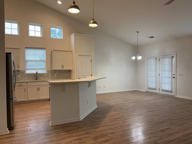 Building Photo - 3084 Adventure Way