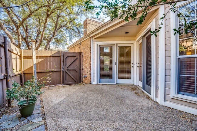 Building Photo - 17820 Windflower Way