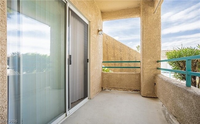 Building Photo - 2251 Wigwam Pkwy