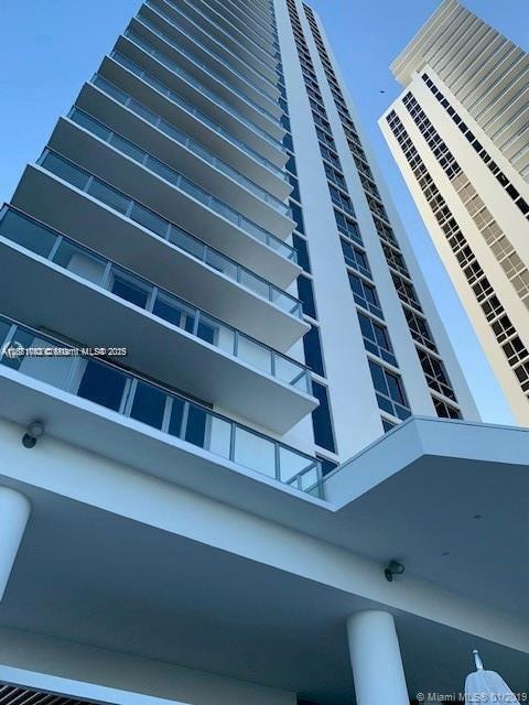Building Photo - 16385 Biscayne Blvd