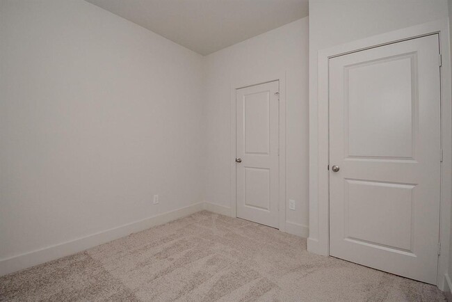 Building Photo - 6013 Cypress St