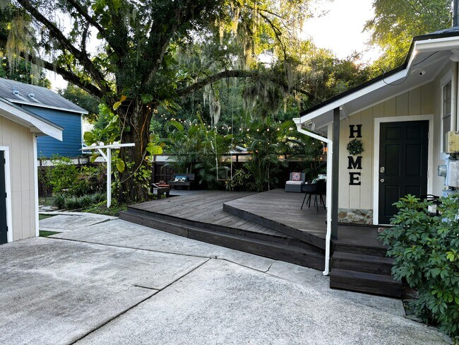 Back door - 117 W Flora St