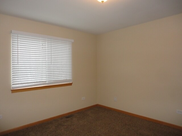 Building Photo - 26300 W Riverbend Ln