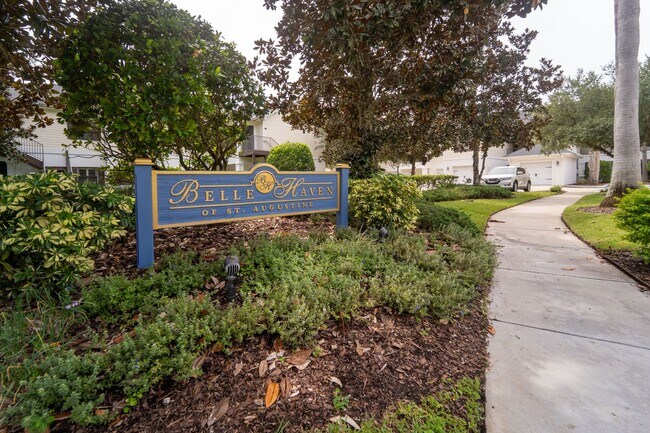Building Photo - Belle Haven 2-Bedroom Condo with Pond View...