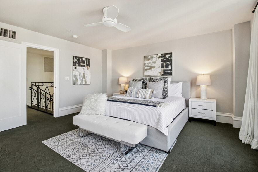 Building Photo - 356 Santana Row