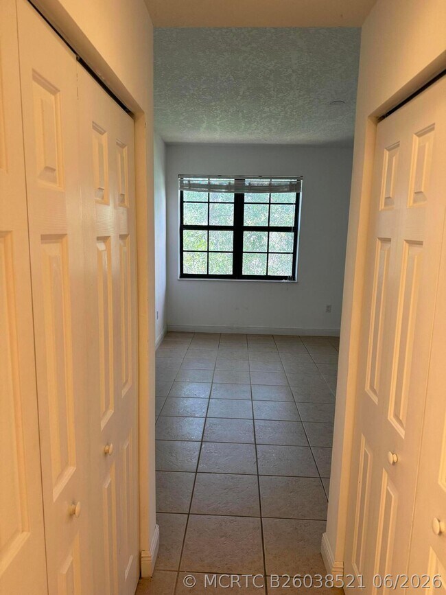 Building Photo - 6729 Coral Lake Dr