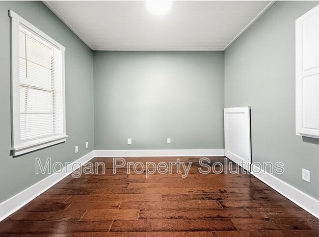 Building Photo - 892 Claydon Way