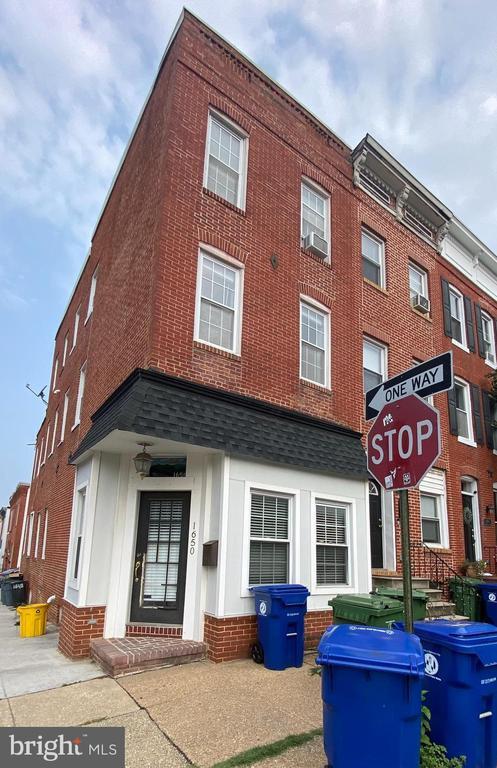 Primary Photo - 1650 S Charles St