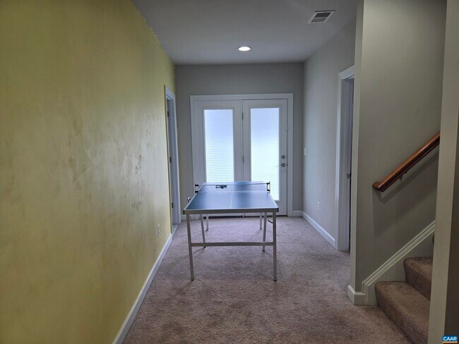 Building Photo - 2441 Winthrop Dr