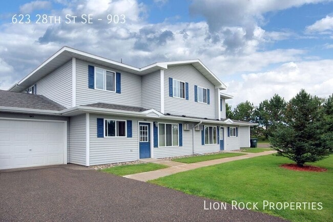 Building Photo - 623 28th St SE