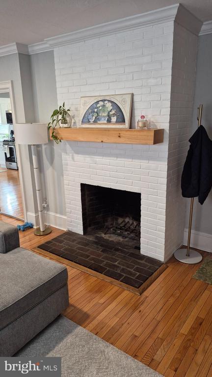 Building Photo - 230 Pine St