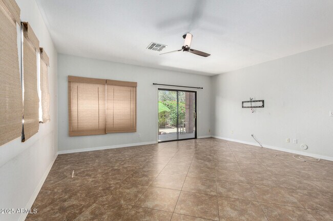 Building Photo - 7039 S Golfside Ln
