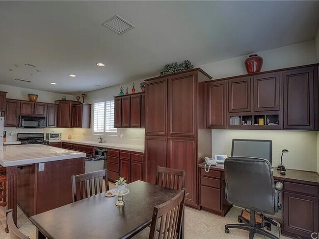Building Photo - 29394 Castaway Ct