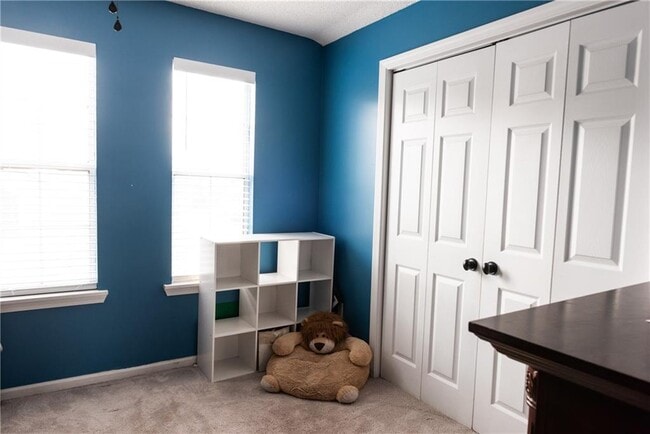 Building Photo - 5013 Riverside Dr