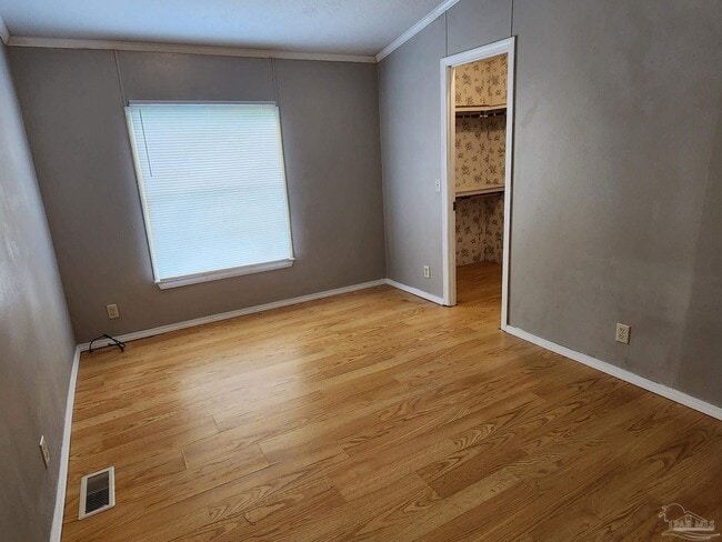 Building Photo - 5718 Brooks Ln