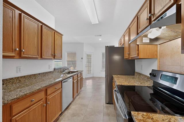 Building Photo - 721 Somerset Dr