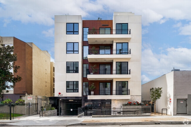 Primary - Lib NoHo