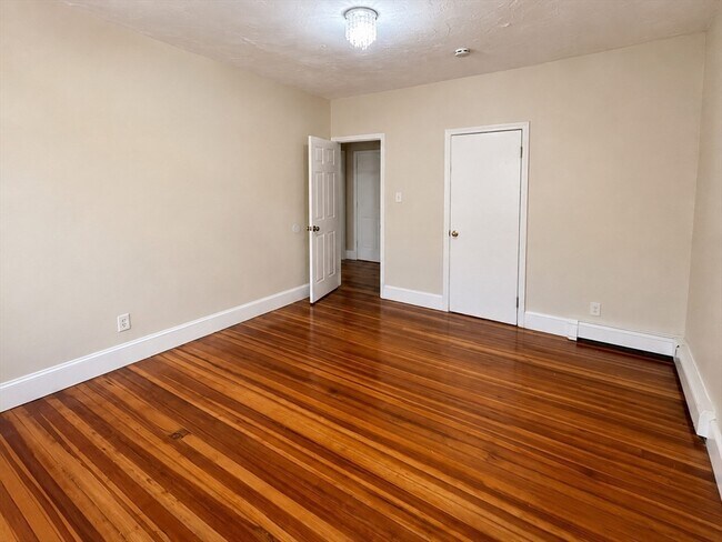 Building Photo - 12 Crowell St