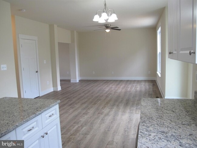 Building Photo - 43 Lee St