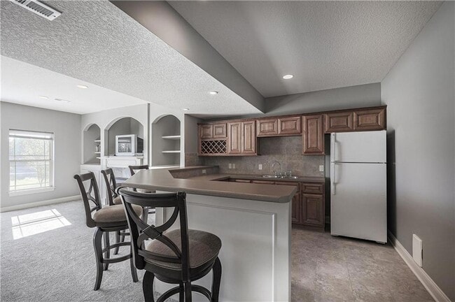 Building Photo - 5029 Woodstock Ct