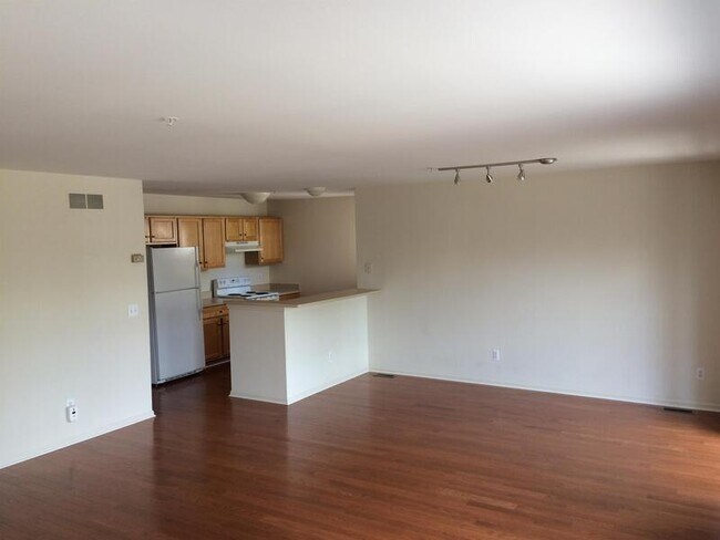 Building Photo - 2882 Barclay Way