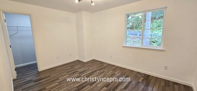 Building Photo - 4101 356th Dr SE