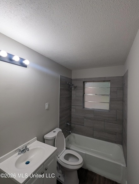 Building Photo - 2628 Hillcrest Dr