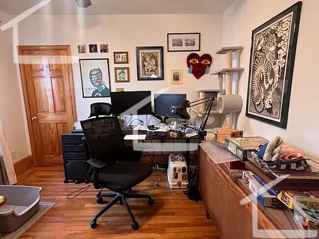 Building Photo - Check out this 3 bed 2 bath in Lower Allston
