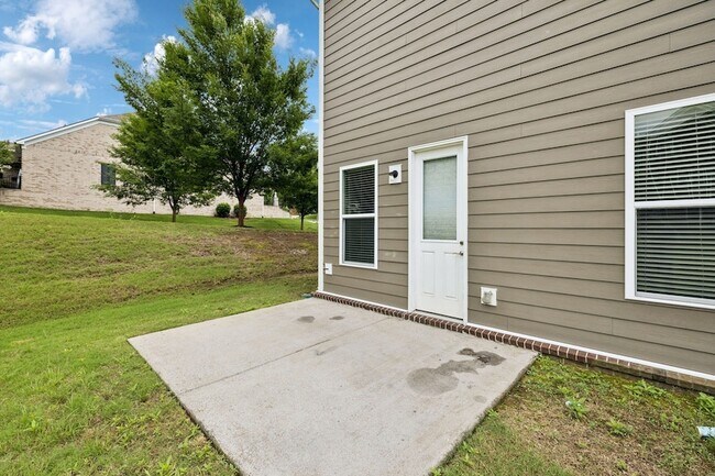 Building Photo - 1719 Biscayne Dr