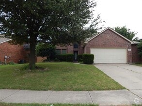Building Photo - 2865 Laurel Oak Dr