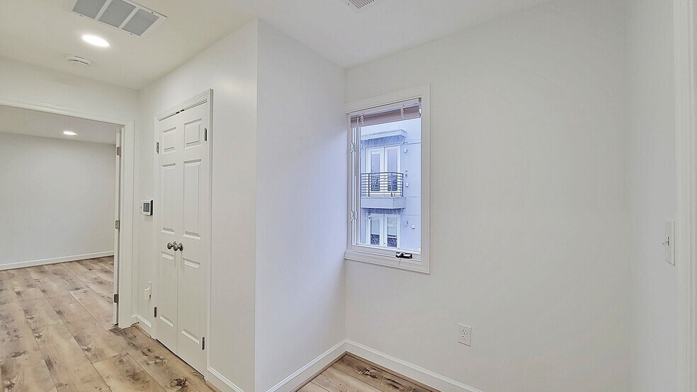 Building Photo - 1712 Mount Vernon Ave