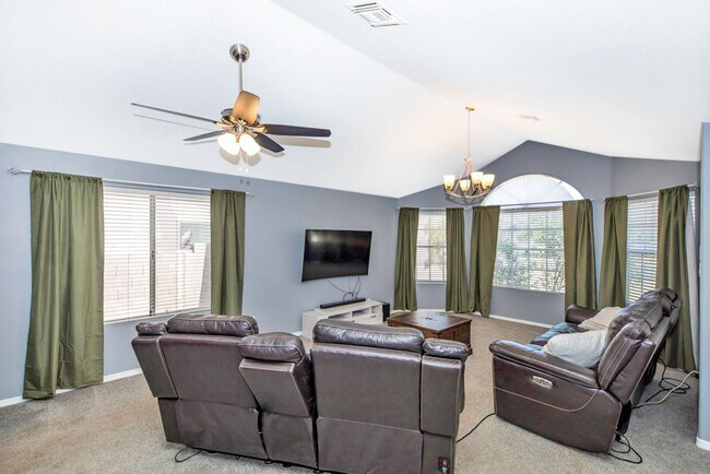Building Photo - Pool home for rent August 1, 2025
