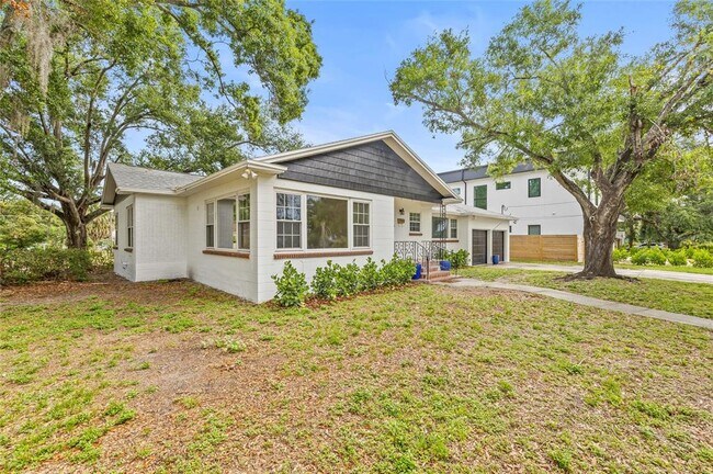 Building Photo - 1023 W Ohio Ave