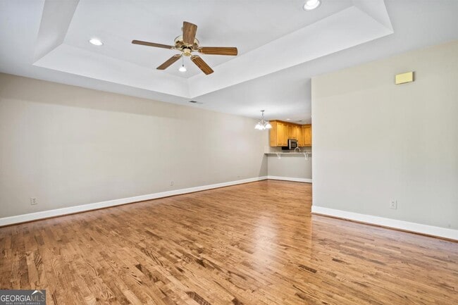Building Photo - 1043B Clubhouse Ln