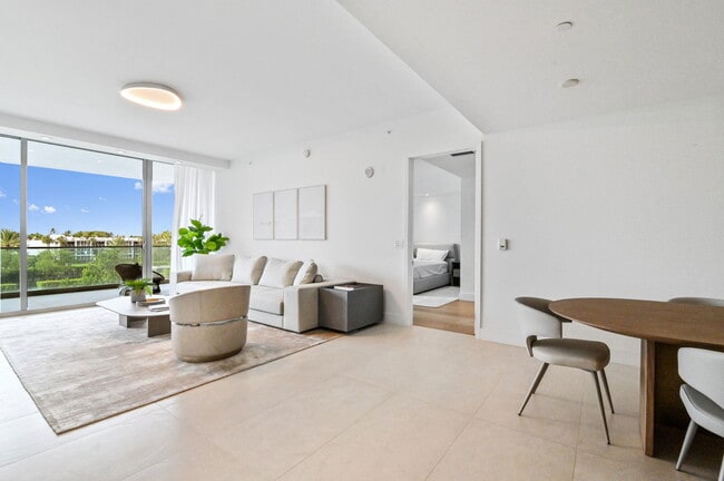 Building Photo - 10203 Collins Ave