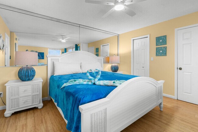 Building Photo - 5500 Bonita Beach Rd SW