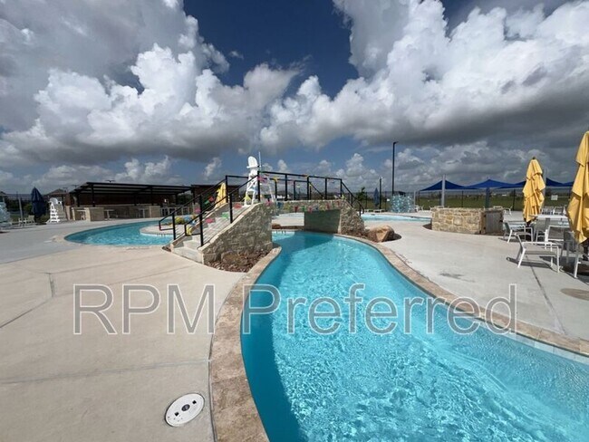 Building Photo - 2829 Shimmer Edge Dr