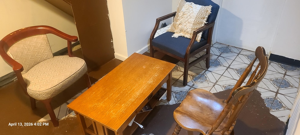 Living room - 423 Upshur St NW