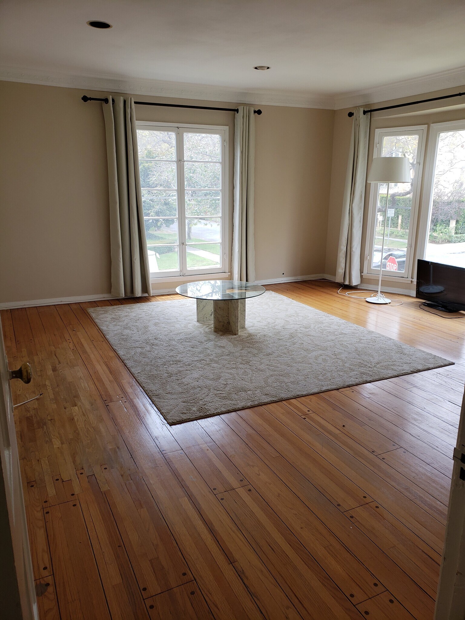 Building Photo - 9199 W 3rd St