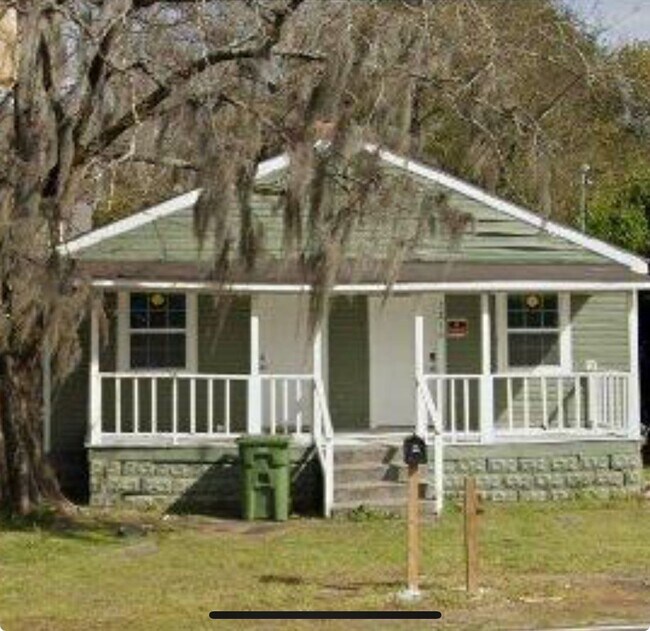 Primary Photo - 2276 Lower Wetumpka Rd