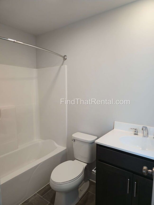 Building Photo - Pet Friendly CV Schools New Home w Large I...