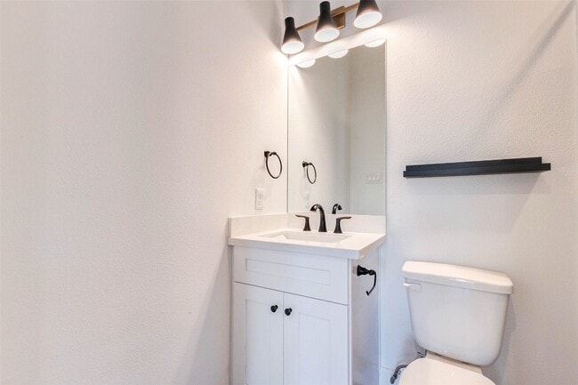 Building Photo - 2751 Freund St