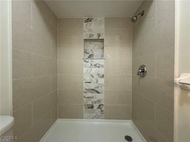 Building Photo - 645 Homestead Rd S