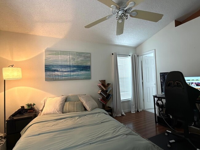 Building Photo - 6912 Long Needle Ct