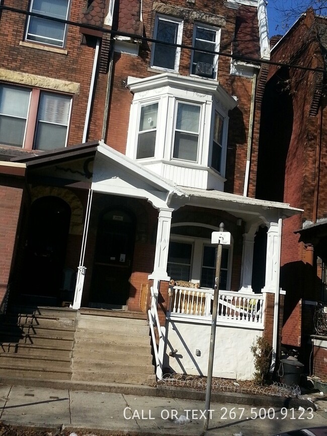 Primary Photo - Lovely 2BR/2BA unit in prime university Ci...