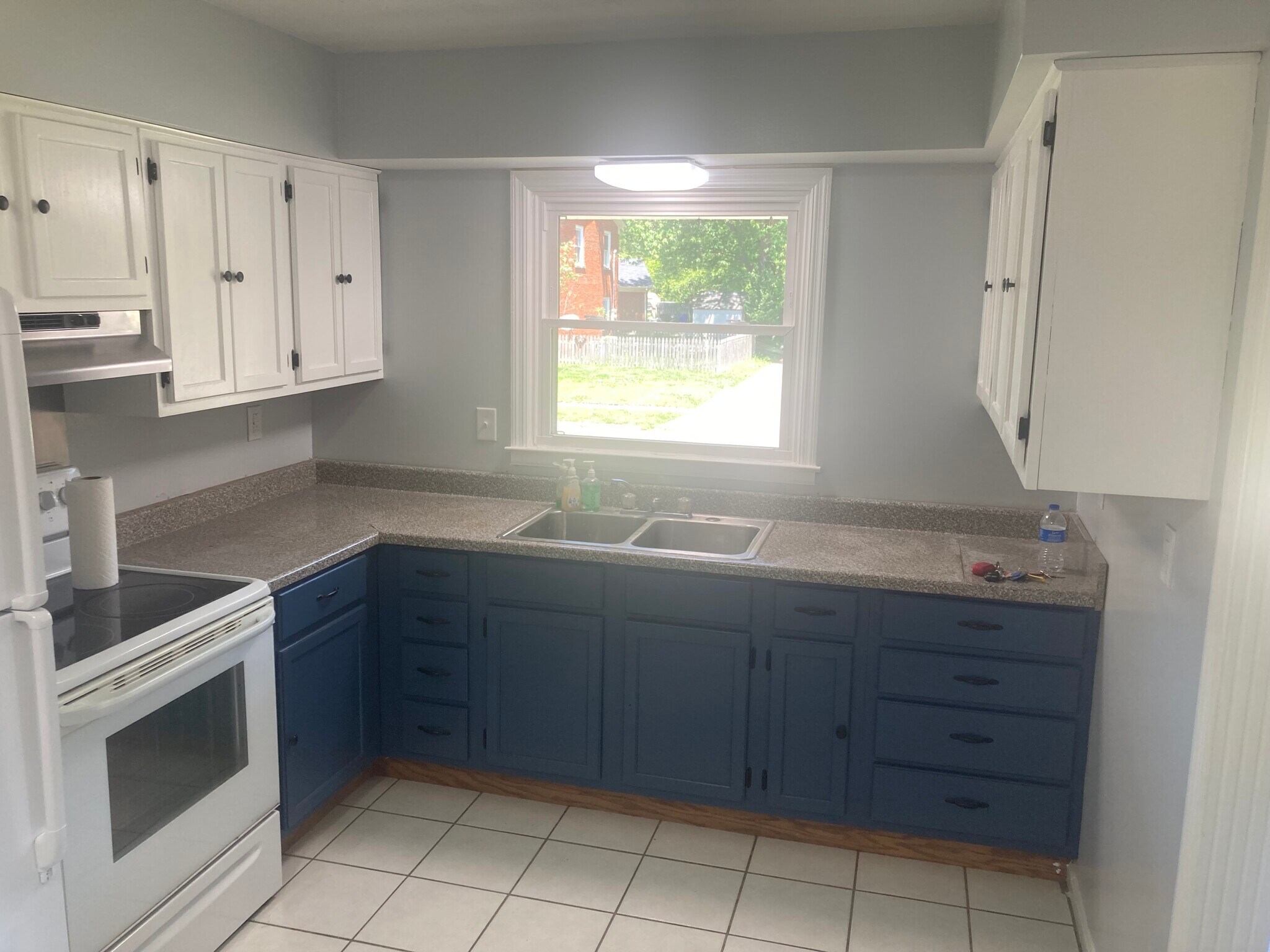Building Photo - 2204 Winterberry Dr