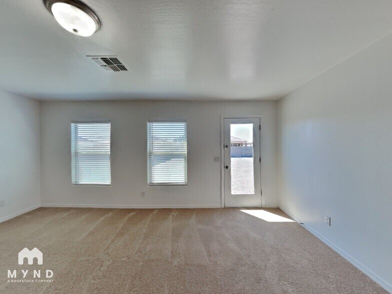 Building Photo - 953 Kachina Dr