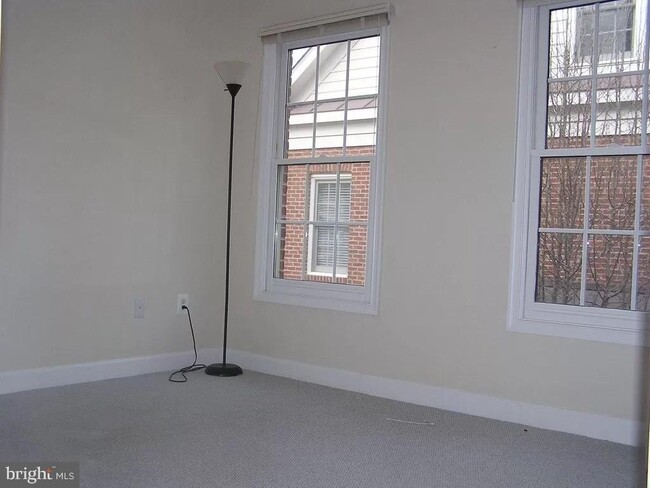 Building Photo - 8849 Ashgrove House Ln