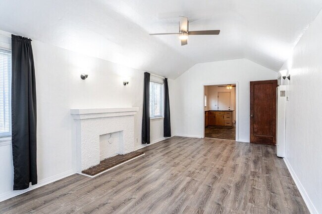 Building Photo - 6765 Lemon Ave